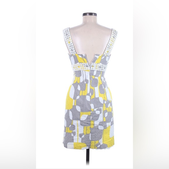 Trina Turk
Size 0Cocktail Dress - Picture 2 of 2